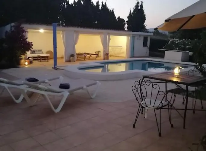 La Casa De La Oma -la Caseta * Alicante